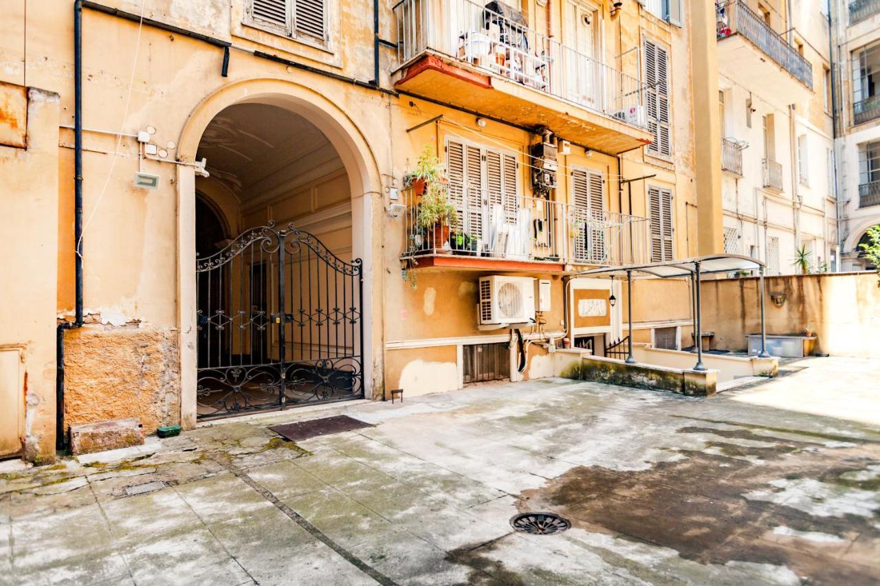 Stop Colosseo 로마 외부 사진